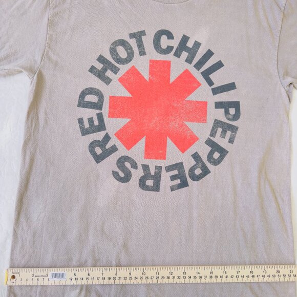 Graphic Tee. Unisex. Size L - Picture 3 of 14